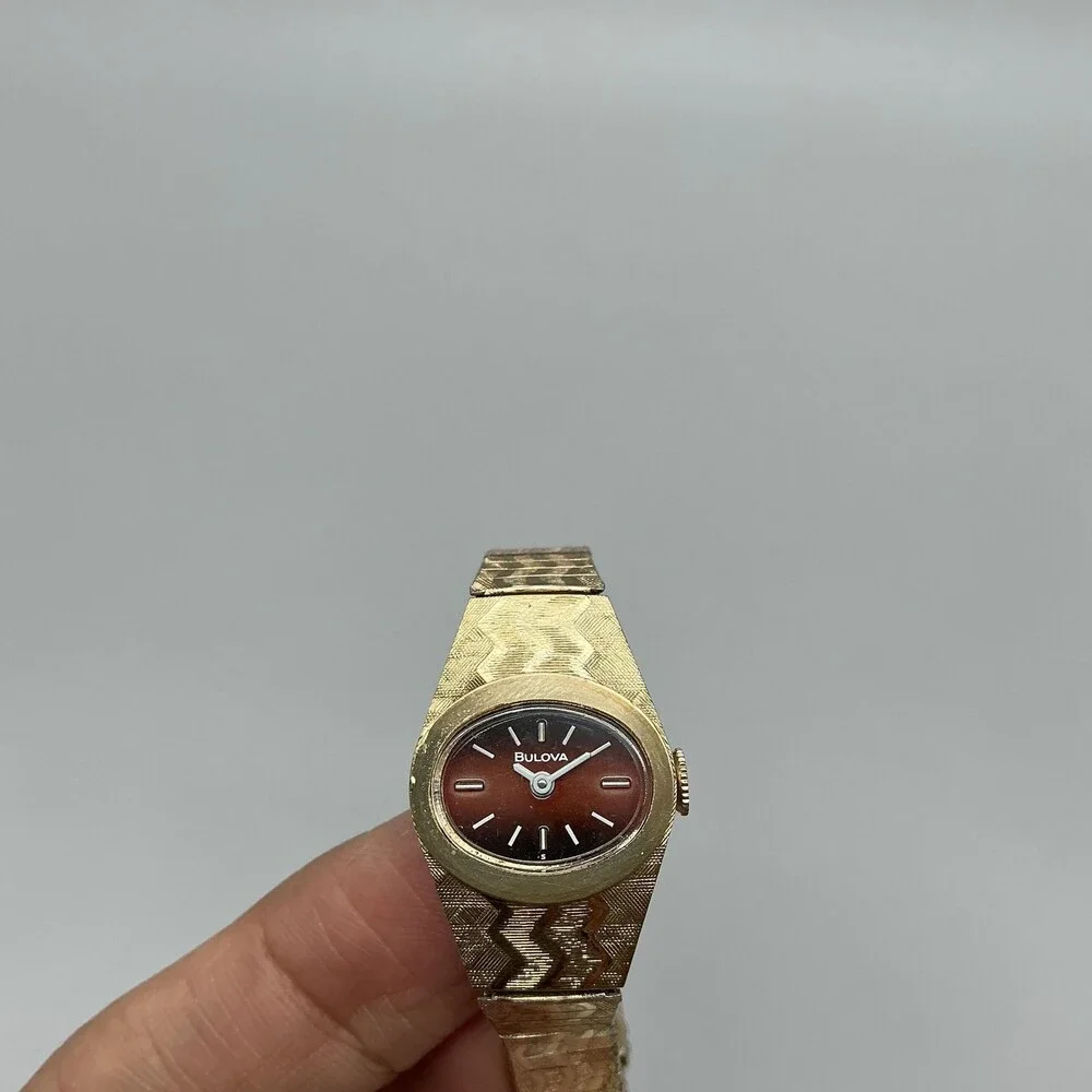 Vintage Bulova Womens Watch 18mm Red Dial Gold Tone 1976 Manual Wind 6.25
